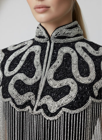 Noir Sovereign Cape