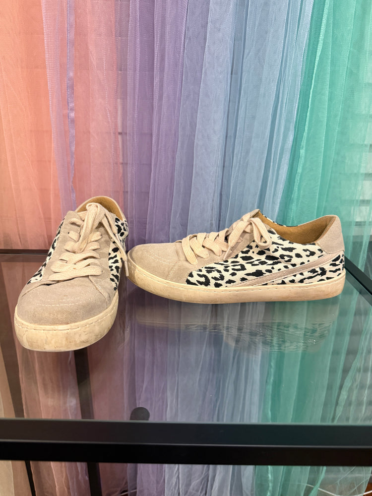 Pre-loved White Haven beige and leopard print lace-up sneakers
