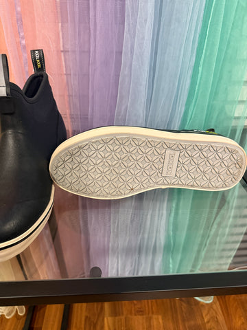 Patterned outsole of barely used KALKAL ankle boot