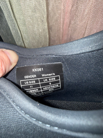 KALKAL KK061 label showing women's US size 11 and UK size 9